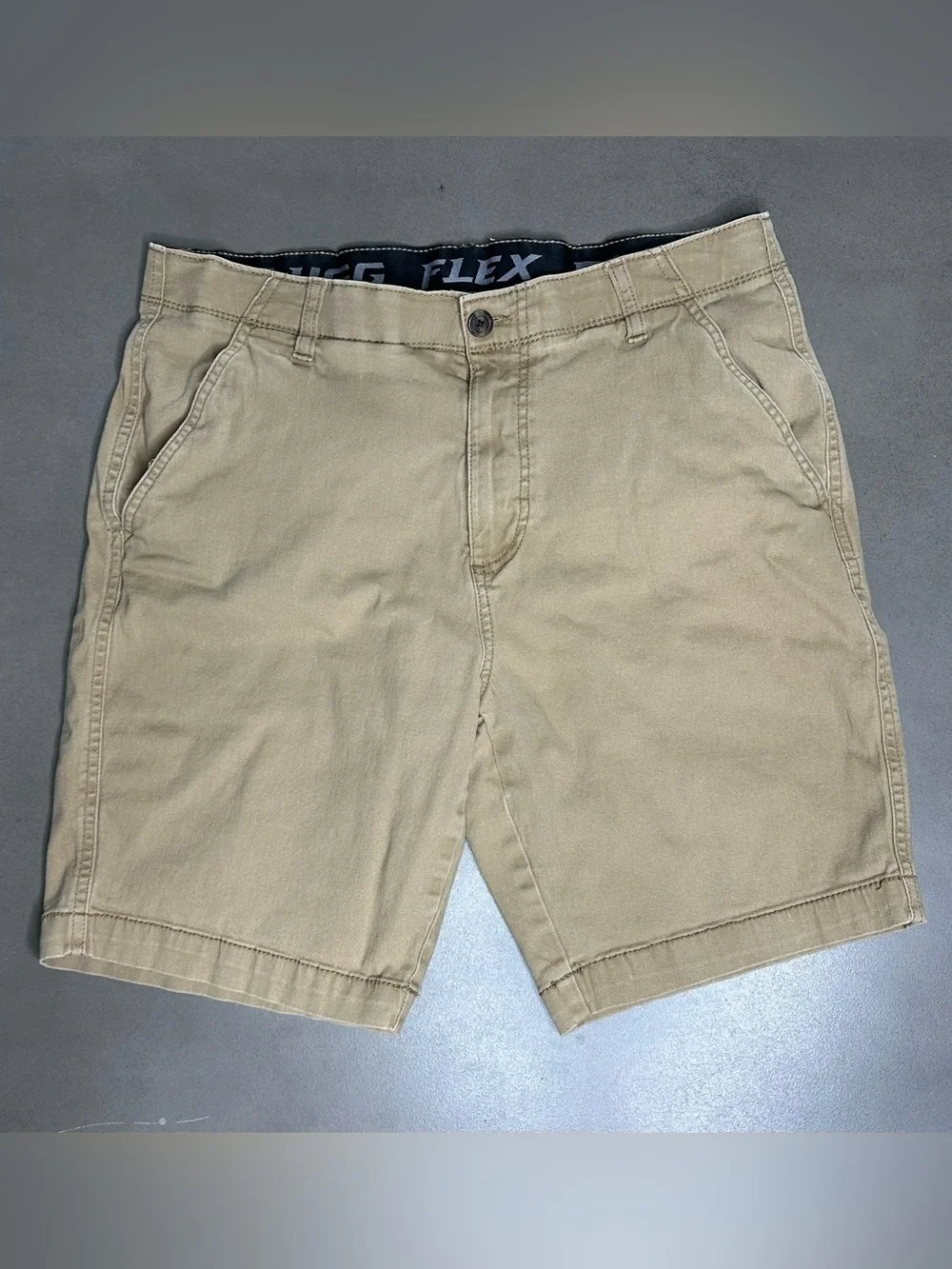 Plugg Flex Waist Khaki Men’s Shorts Size 34